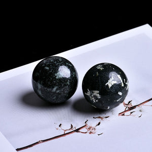 1PC Magic Feng Shui Quartz Natural Healing Crystal Ball Can be used for travel photo home decoration ball Gift