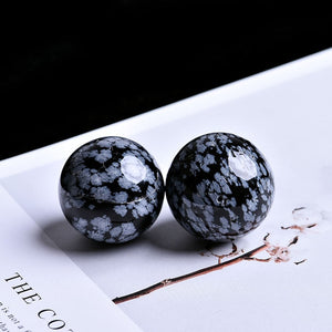 1PC Magic Feng Shui Quartz Natural Healing Crystal Ball Can be used for travel photo home decoration ball Gift