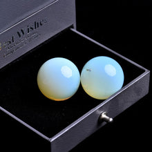 Load image into Gallery viewer, 1PC Magic Feng Shui Quartz Natural Healing Crystal Ball Can be used for travel photo home decoration ball Gift